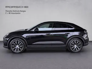 PORSCHE Macan 4