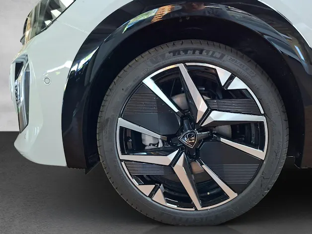 Peugeot 208 1.2 Hybrid 145 GT