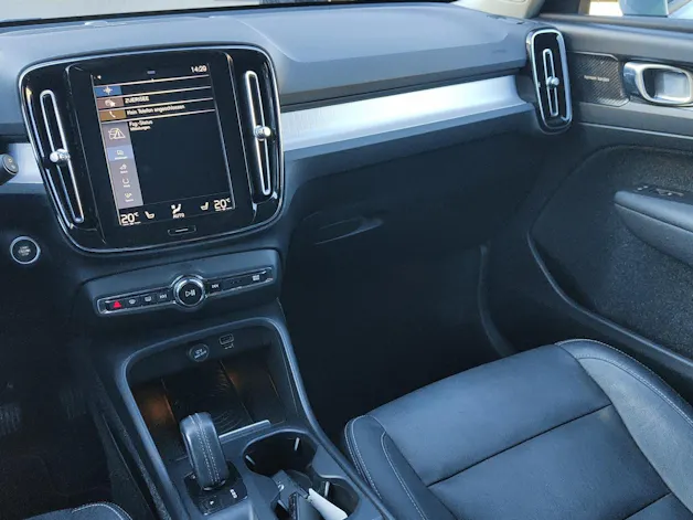 Volvo XC40 2.0 D4 Momentum AWD