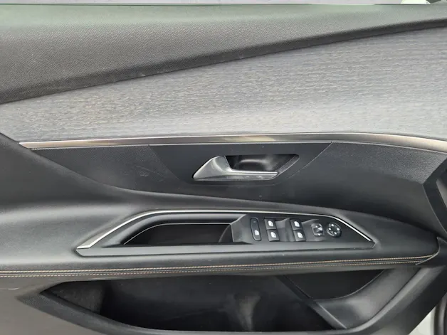 Peugeot 3008 1.6 Plug-in Hybrid4 GT