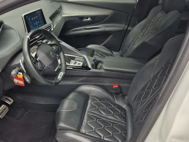 Peugeot 3008 1.6 Plug-in Hybrid4 GT