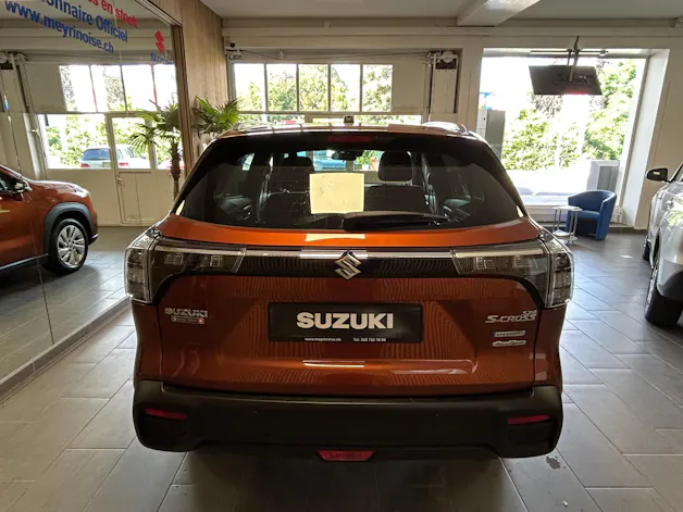 Suzuki S-Cross 1.4 T Compact+ Hybrid 4x4