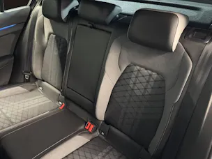 VW Golf 1.5 eTSI mHEV ACT R-Line DSG