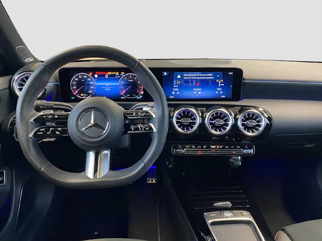 Mercedes-Benz A 220 AMG Line Limousine 4MATIC