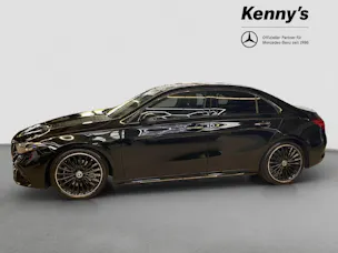 Mercedes-Benz A 220 AMG Line Limousine 4MATIC