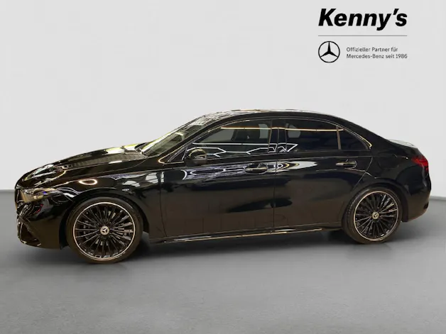 Mercedes-Benz A 220 AMG Line Limousine 4MATIC