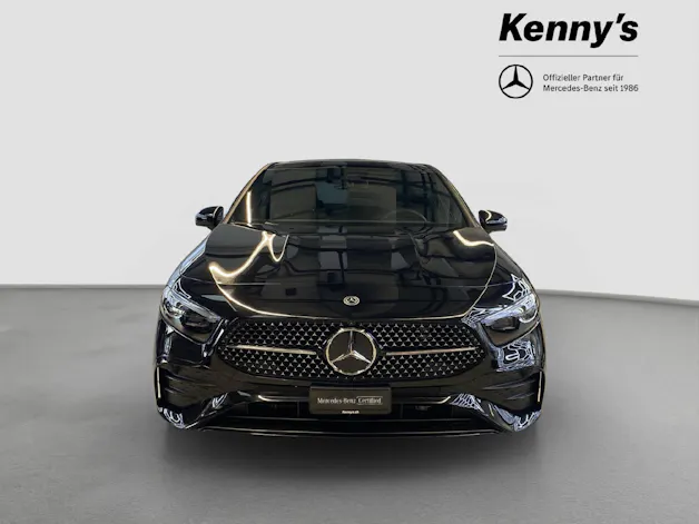 Mercedes-Benz A 220 AMG Line Limousine 4MATIC