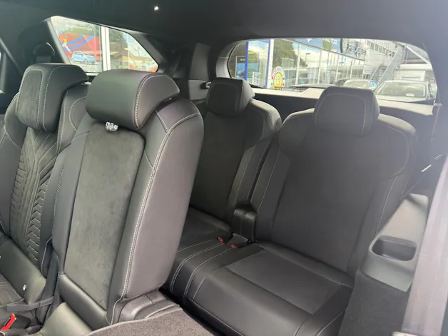 Peugeot 5008 NEW 1.6 PHEV 225 GT