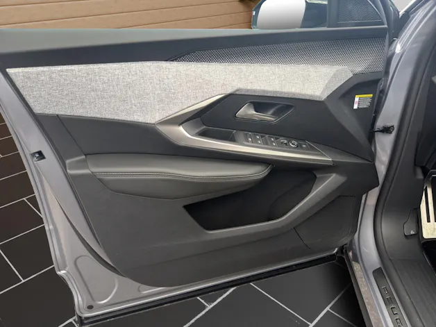 Peugeot 5008 NEW 1.6 PHEV 225 GT