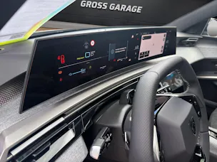 PEUGEOT 5008 NEW 1.6 PHEV 225 GT