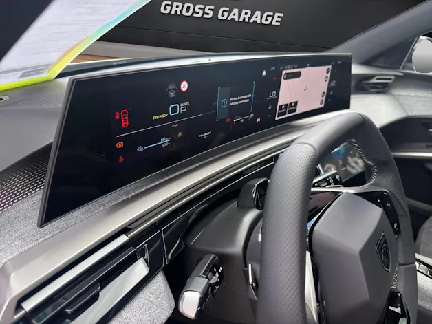 Peugeot 5008 NEW 1.6 PHEV 225 GT