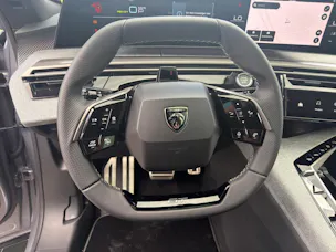 PEUGEOT 5008 NEW 1.6 PHEV 225 GT