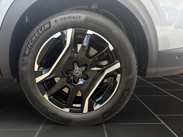 Peugeot 5008 NEW 1.6 PHEV 225 GT