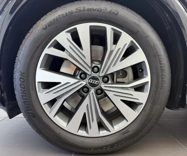 Audi Q4 e-tron 50 quattro