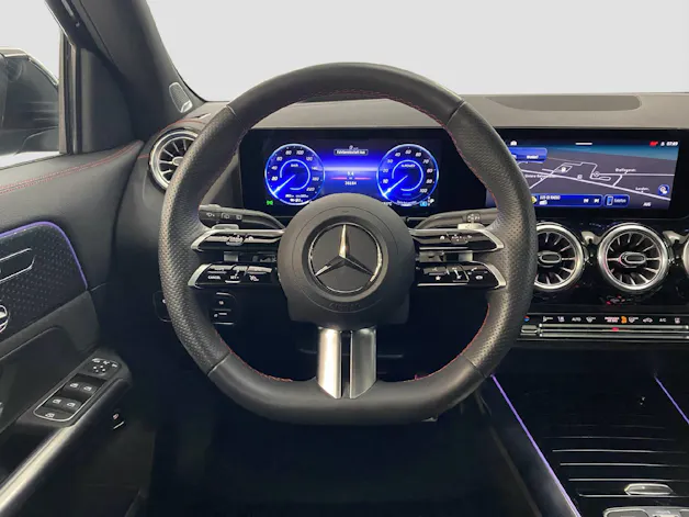 Mercedes-Benz EQA 350 Swiss Star AMG Line 4MATIC