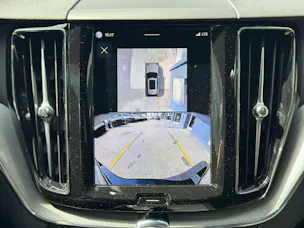 Volvo XC60 B5 Benzin Mild Hybrid AWD Plus Dark Geartronic