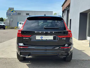 Volvo XC60 B5 Benzin Mild Hybrid AWD Plus Dark Geartronic