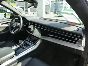 Audi Q8 55 TFSI quattro tiptronic