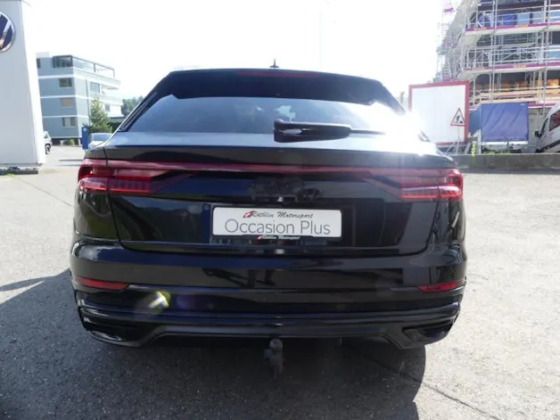 Audi Q8 55 TFSI quattro tiptronic