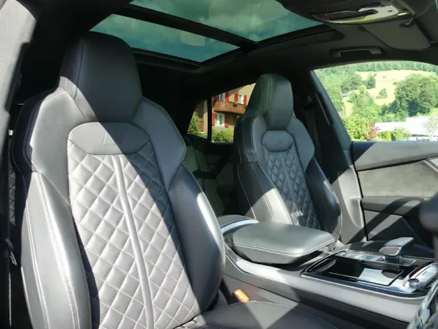 Audi Q8 55 TFSI quattro tiptronic