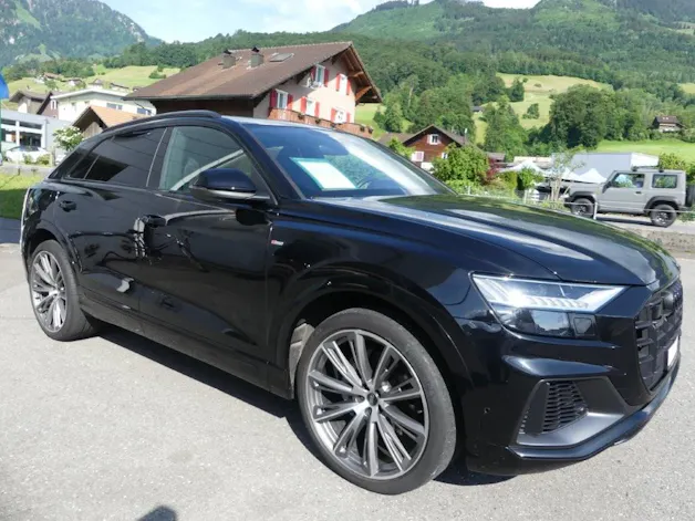Audi Q8 55 TFSI quattro tiptronic