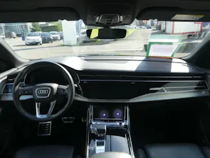 Audi Q8 55 TFSI quattro tiptronic