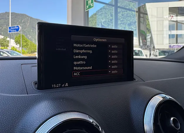 Audi RS3 Limousine 2.5 TSI quattro S-tronic