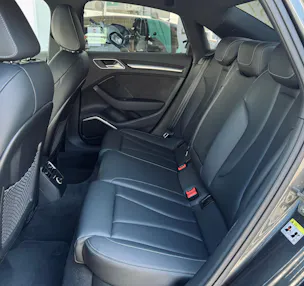 Audi RS3 Limousine 2.5 TSI quattro S-tronic