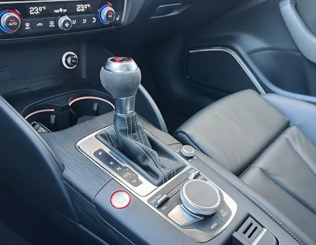 Audi RS3 Limousine 2.5 TSI quattro S-tronic