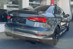 Audi RS3 Limousine 2.5 TSI quattro S-tronic