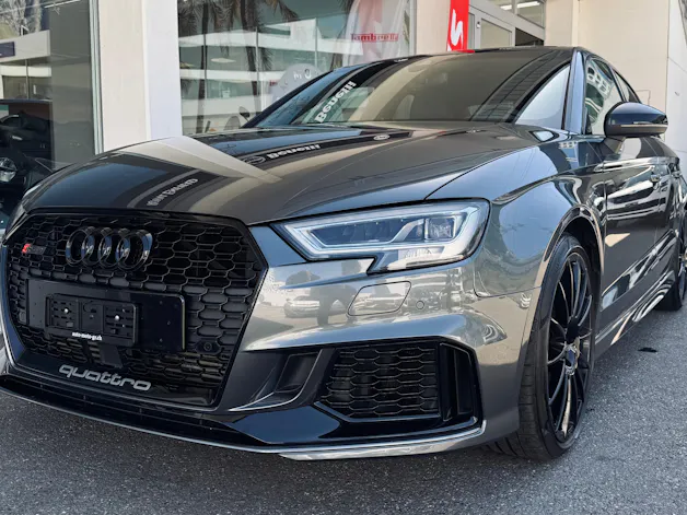 Audi RS3 Limousine 2.5 TSI quattro S-tronic