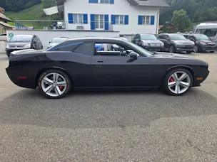 Dodge USA Challenger 6.1 HEMI SRT8