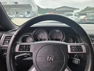 Dodge USA Challenger 6.1 HEMI SRT8
