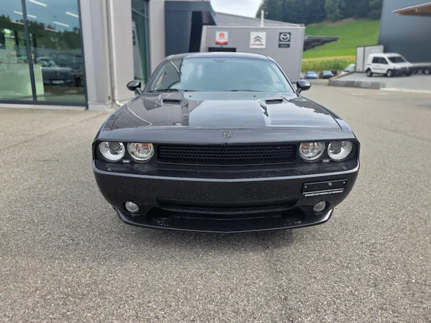 Dodge USA Challenger 6.1 HEMI SRT8