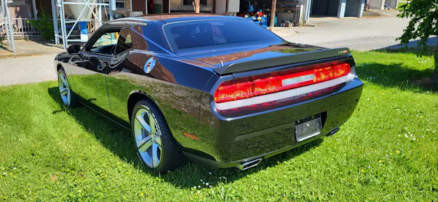 Dodge USA Challenger 6.1 HEMI SRT8