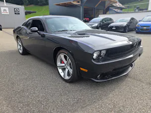 Dodge USA Challenger 6.1 HEMI SRT8