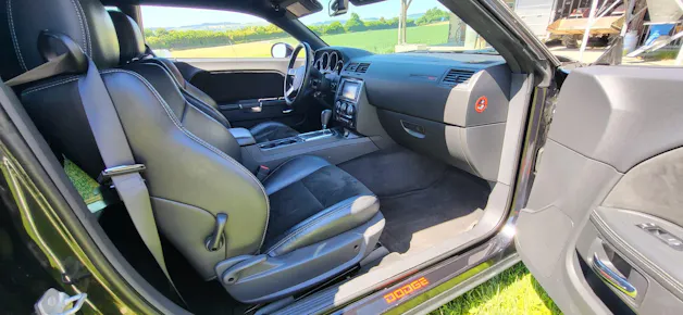 Dodge USA Challenger 6.1 HEMI SRT8