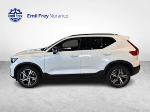 image du véhicule VOLVO XC40 2.0 B3 MH Plus Dark