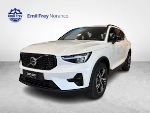 Volvo XC40 2.0 B3 MH Plus Dark