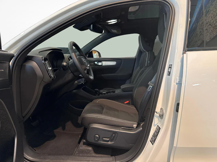 image du véhicule VOLVO XC40