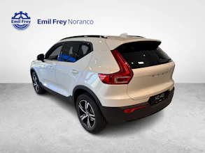 https://vehicle.imgix.net/4334089/f989daa9-4569-411e-a1fa-35d0e16930a2.jpg