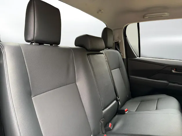 Toyota Hilux Double Cab.-Pick-up 2.8 D-4D MHEV 204 Style