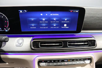 https://vehicle.imgix.net/4334115/0c8e895a-b9ee-47da-b207-cbc291d720b0.JPG