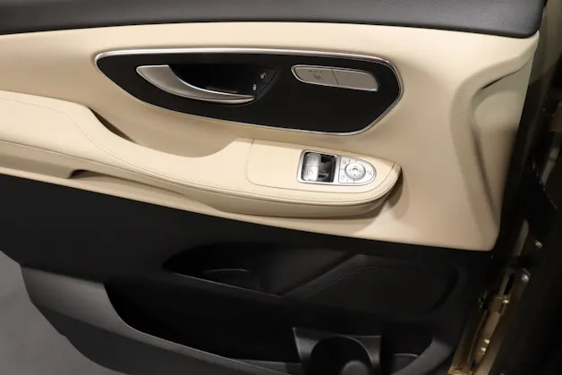 Mercedes-Benz V 300 d Avantgarde kurz Van
