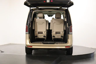 https://vehicle.imgix.net/4334115/bcc1ccd5-486e-4afc-b3e0-7355da606b9a.JPG