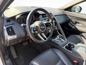 https://vehicle.imgix.net/4334119/a0ddb5ba-ce32-4115-8646-dc4d79d215d3.jpg