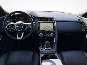 https://vehicle.imgix.net/4334119/e3b7e986-0f5b-4822-8e56-9ba6f4e62a9b.jpg