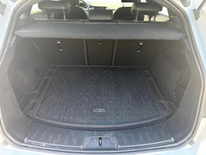 https://vehicle.imgix.net/4334119/e8626f45-9279-4b51-9f0e-0b674ab76299.jpg
