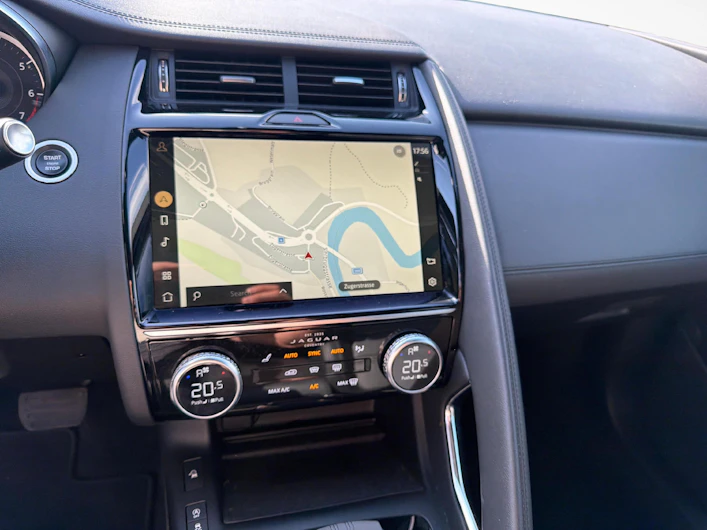 Fahrzeugbild JAGUAR E-PACE