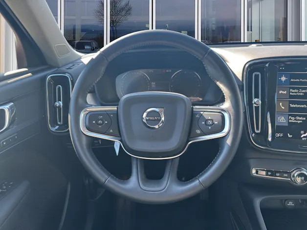 Volvo XC40 2.0 D4 Momentum AWD
